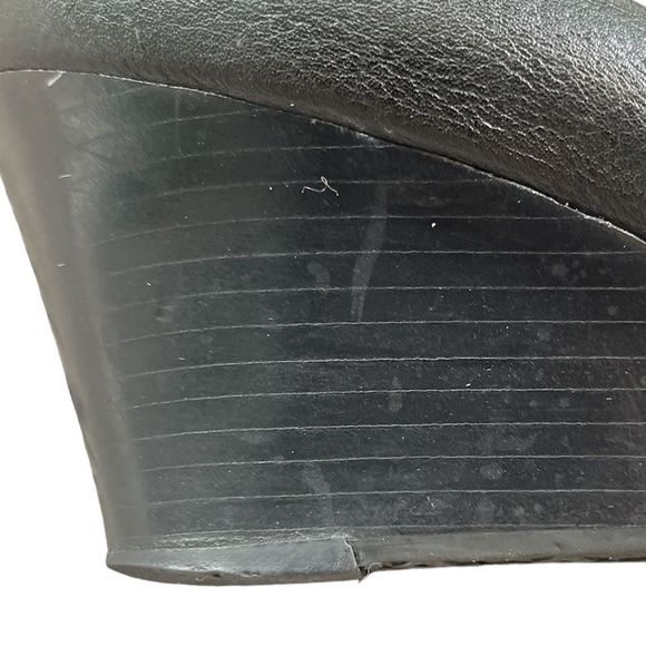 Tory Burch Classic Black Wedge Heels - Picture 13 of 15